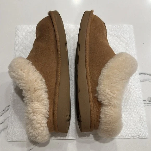 UGG Kids Moraene Slipper in Chestnut Size 4